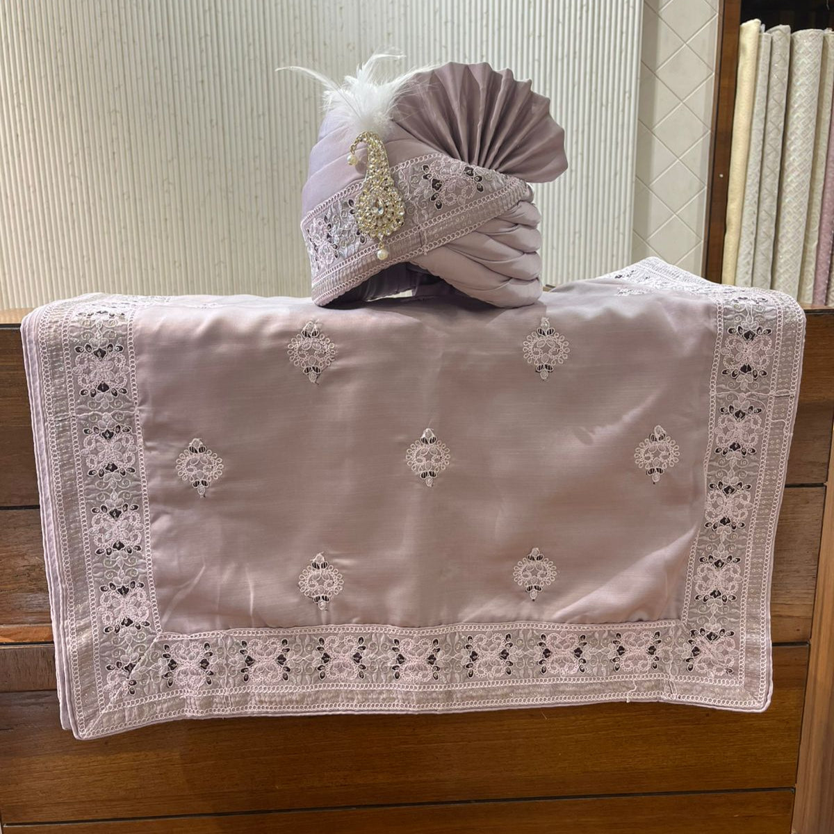 Soft Lavender Indian Groom Turban & Shawl Set, Elegant Safa with Embroidery Border for Sherwani