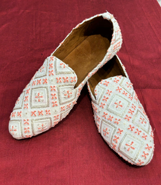 Ivory Handmade Mojari Loafers for Groom, Peach Embroidery Sherwani Shoes