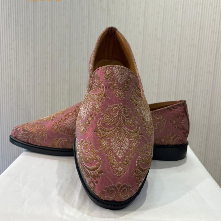 Dusty Rose Handmade Mojari Loafers, Elegant Groom Shoes for Sherwani, Men's Wedding Loafers