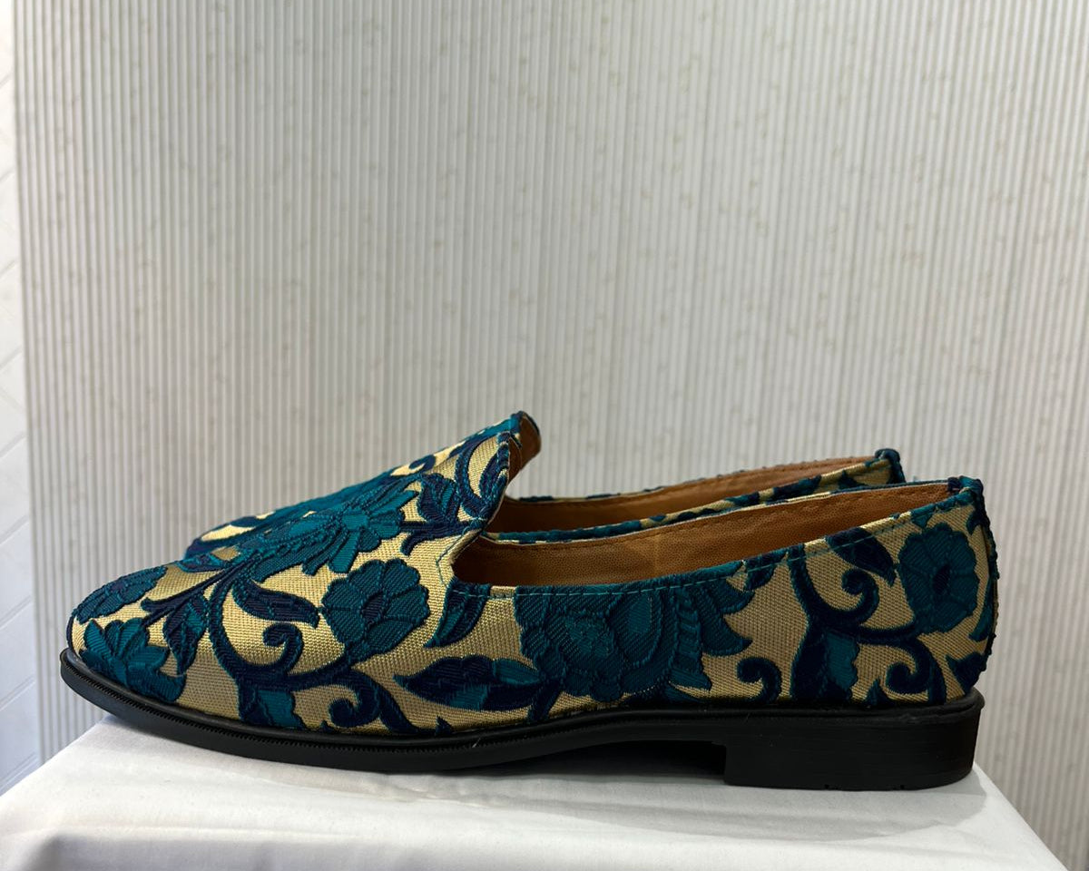 Handmade Beige & Green Mojari Loafers, Indian Groom Wedding Shoes for Sherwani
