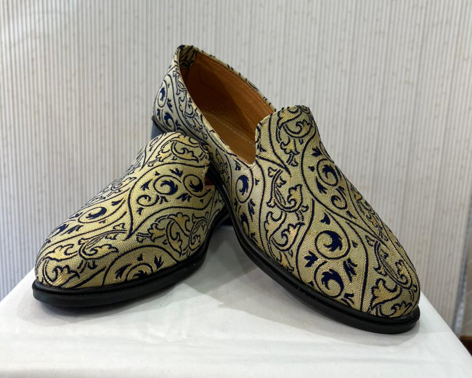 Handmade Beige & Navy Blue Mojari Loafers for Groom, Elegant Sherwani Shoes