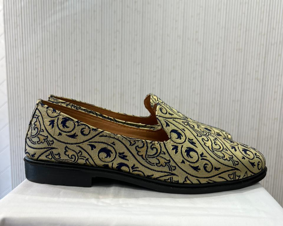 Handmade Beige & Navy Blue Mojari Loafers for Groom, Elegant Sherwani Shoes