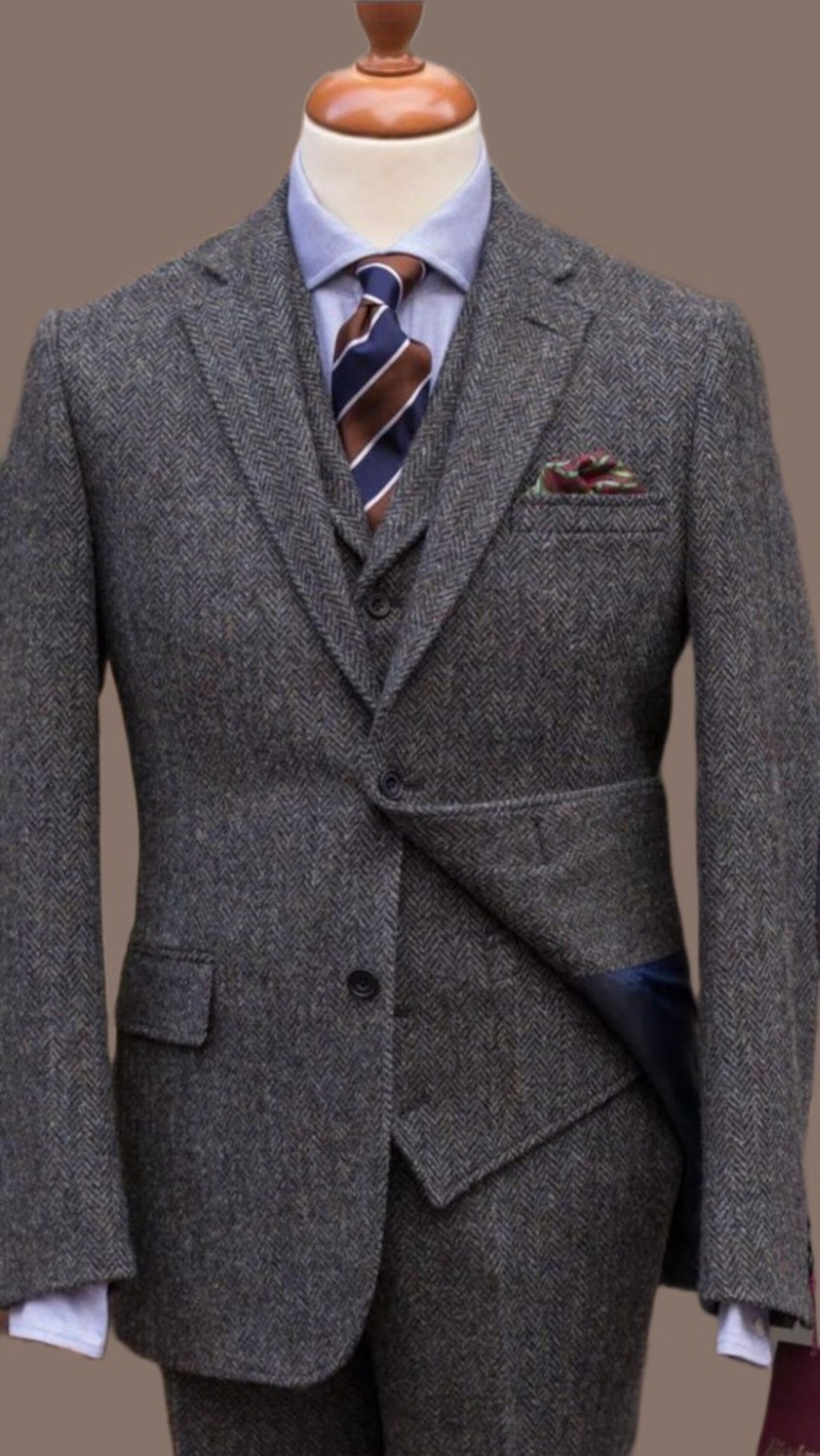 Men's Charcoal Grey Herringbone Three Piece Suit, Tweed Wool Vintage Wedding Groom Outfit