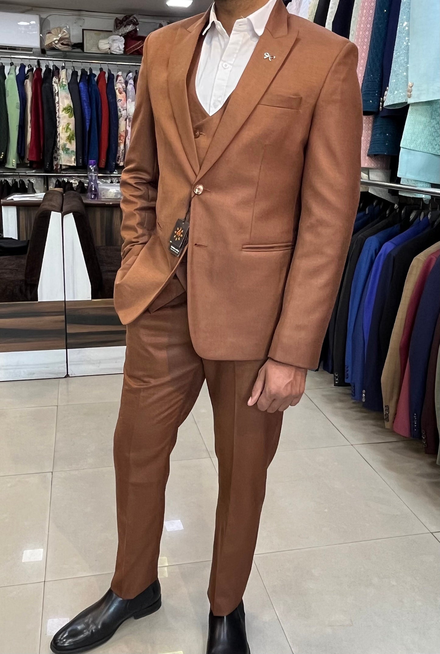 Rust 3-Piece Suit: Classic Wedding Tuxedo for Men