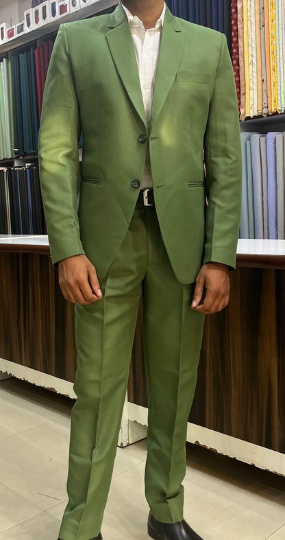 Green Two-Piece Suit: Stylish Wedding Groom Wear