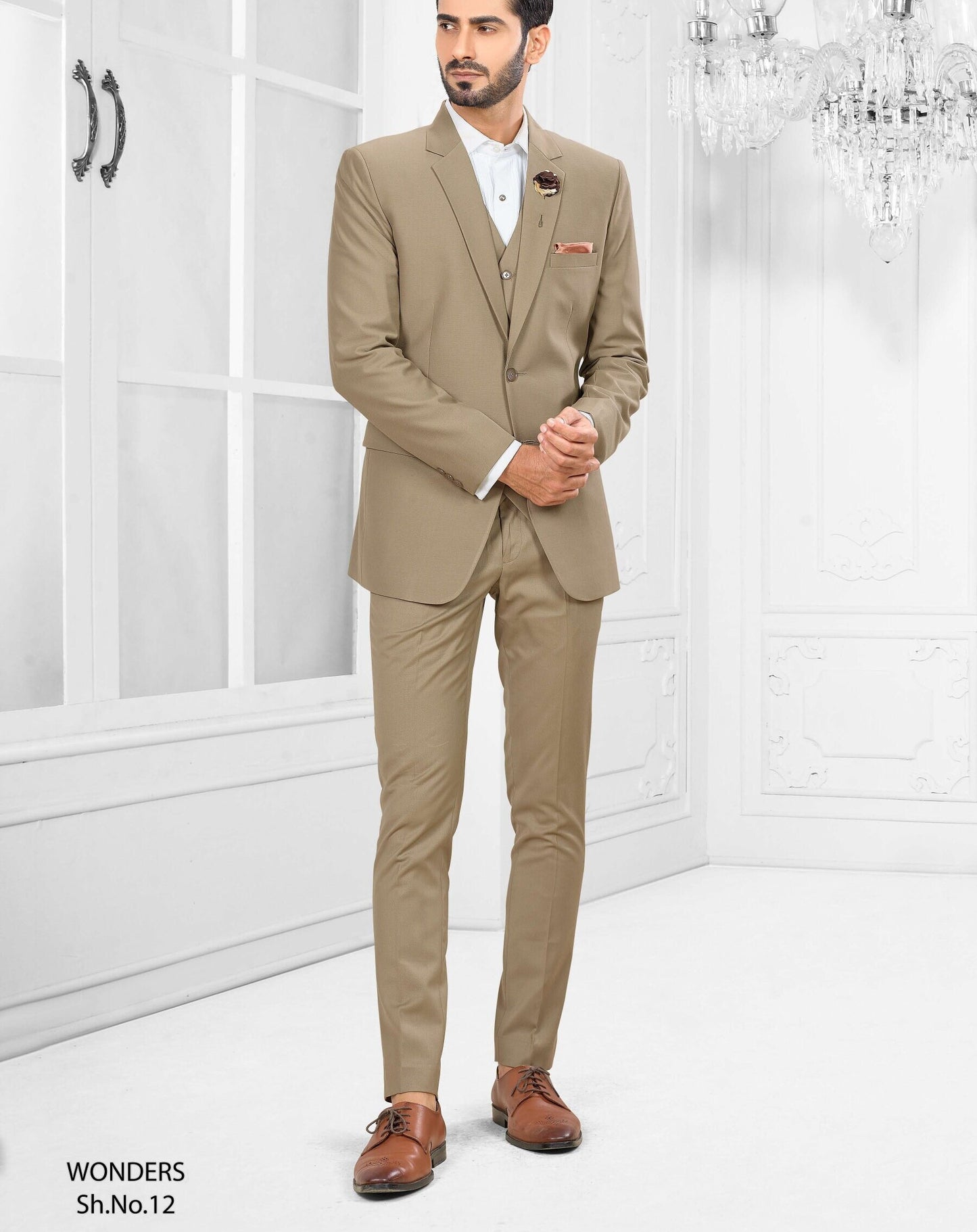 Classic 3 Piece Suit: Men's Wedding Groom Outfit