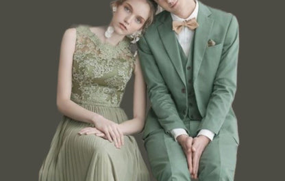 Green Three Piece Suit: Men's Wedding Groom Attire
