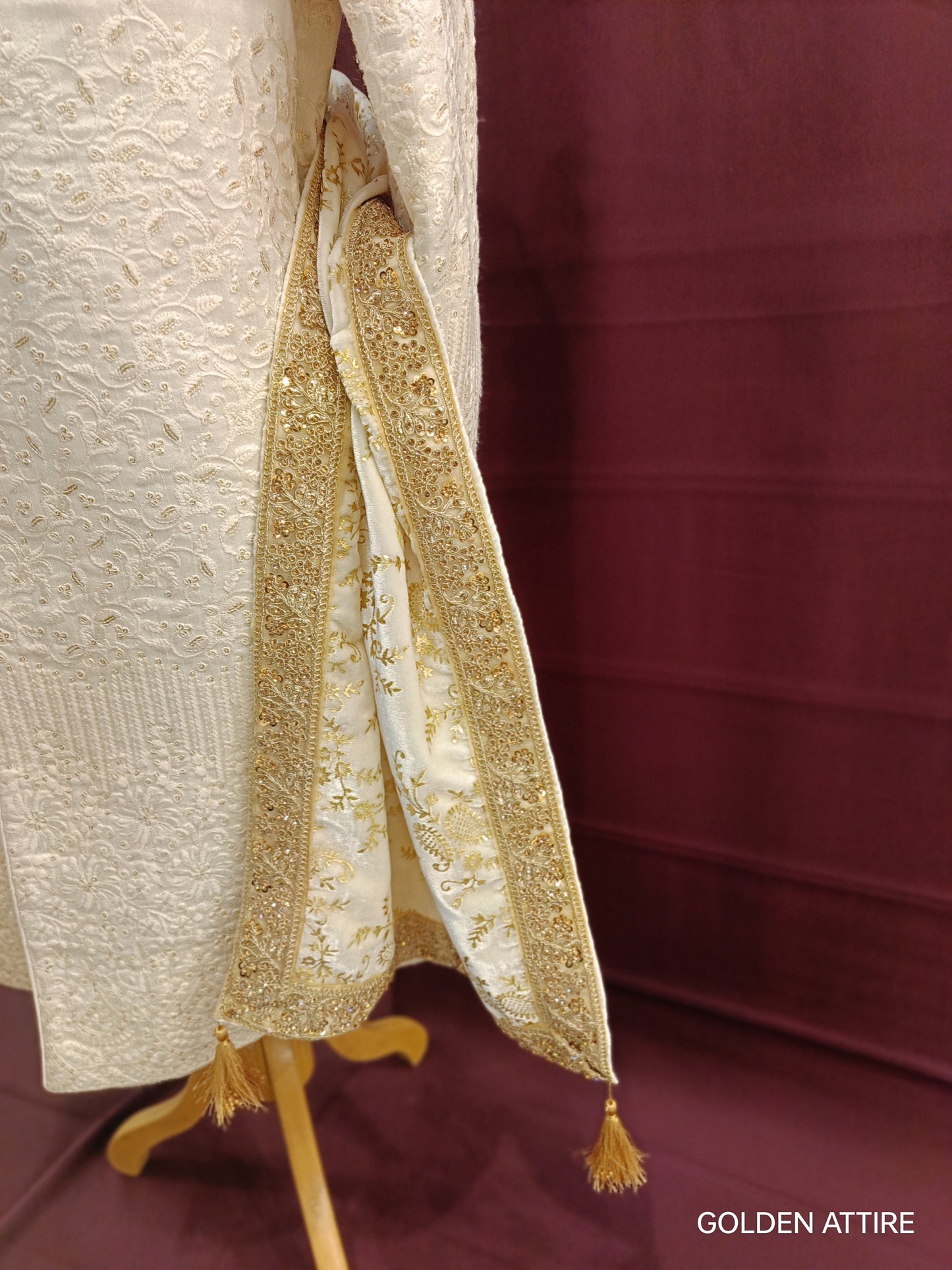 Cream Wedding Shawl for Groom: Embroidered Sherwani Dupatta