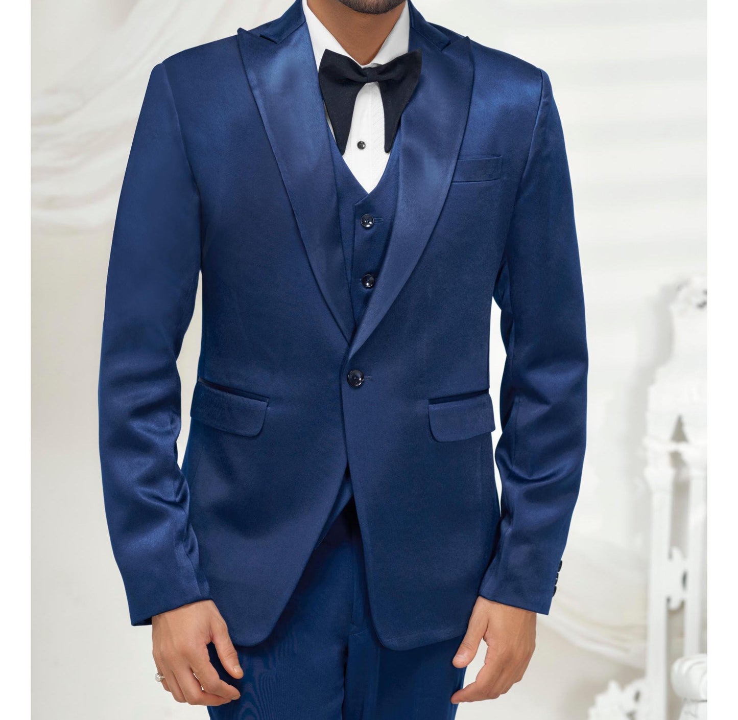 Blue Wedding Suit: Luxury Bespoke Groomsmen Suit