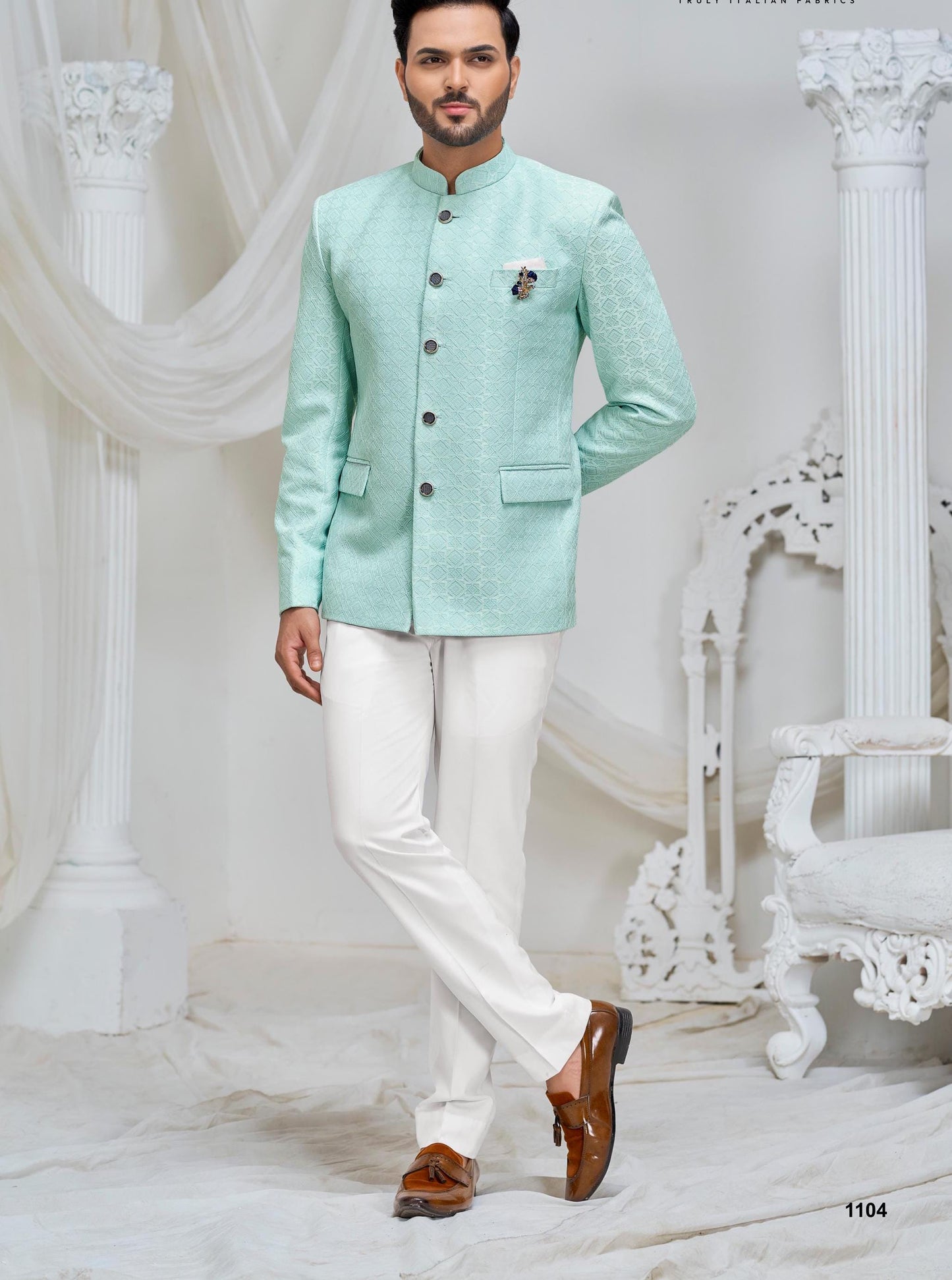 Men's Jodhpuri Suit: Indian Groom Wedding Outfit