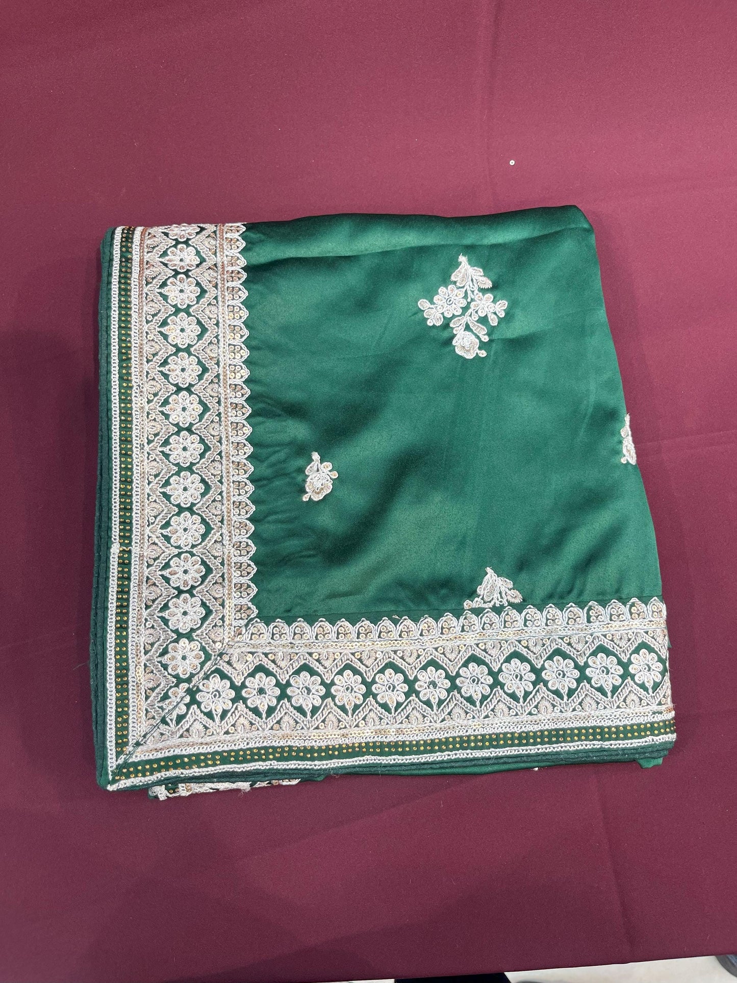 Green Wedding Shawl for Groom: Embroidered Indian Sherwani Stole