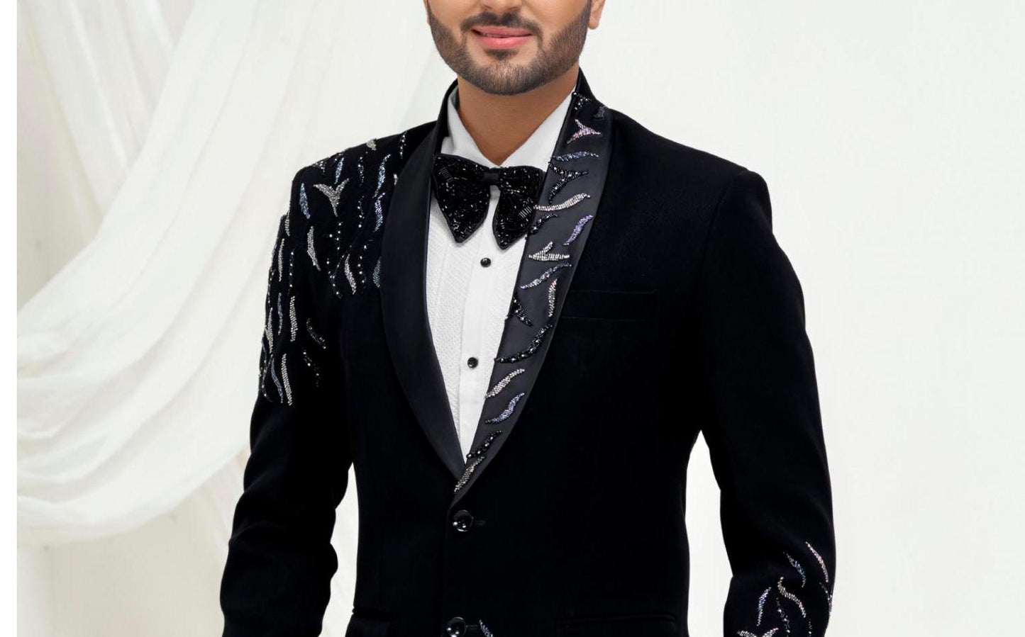 Black Tuxedo Suit: Slim Fit 3-Piece Dinner Suit