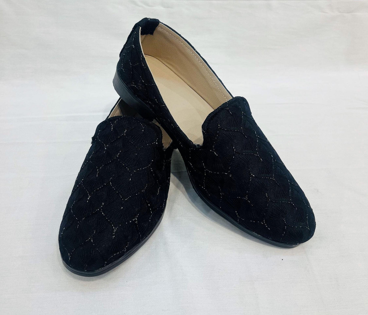 Black Velvet Non-Wrinkle Sherwani Loafers for Men, Indian Groom Wedding Shoes