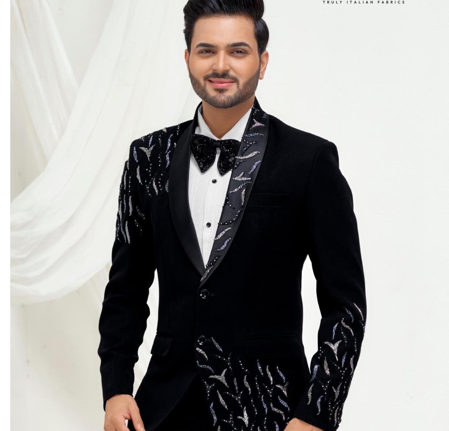 Black Tuxedo Suit: Slim Fit 3-Piece Dinner Suit