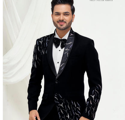 Black Tuxedo Suit: Slim Fit 3-Piece Dinner Suit